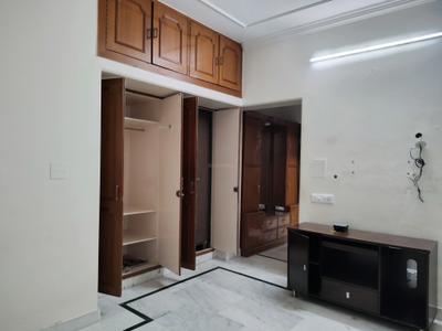 Bedroom Image of 1500 Sq.ft 2 BHK Apartment / Flat for rent in DDA Sector C Pocket 6, Vasant Kunj New Delhi for Rs. 65000