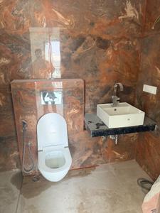 Bathroom Image of 3970 Sq.ft 4.5 BHK Penthouse for sale in 1OAK NATURA, Sushant Golf City Lucknow for Rs. 37000000