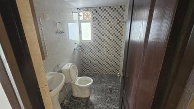 Bathroom Image of 1205 Sq.ft 3 BHK Apartment / Flat for rent in Aditya City Apartments Phase 2, Wave City Ghaziabad for Rs. 20000