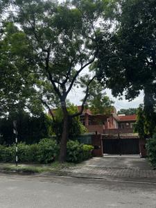 Image of 9000 Sq.ft 5 BHK Independent House for sale in Sector 33, Chandigarh for Rs. 450000000