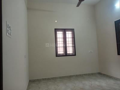 Bedroom Image of 1400 Sq.ft 3 BHK Builder Floor for rent in Arumbakkam Chennai for Rs. 47000