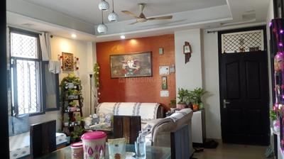 Living Room Image of 1015 Sq.ft 2 BHK Apartment / Flat for sale in Uday East Avenue, Sector 73 Noida for Rs. 5300000