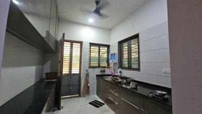 Kitchen Image of 250 Sq.ft 3 BHK Independent House for rent in Mahi Kivansh Palace, Chandkheda Ahmedabad for Rs. 50000