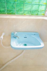 Bathroom Image of Lakshmi Narayan Male Paying Guest &amp; Hostel in Nagerbazar, Kolkata