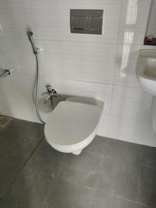 Common Bathroom Image of 650 Sq.ft 1.5 BHK Apartment / Flat for sale in Rustomjee Bella, Bhandup West Mumbai for Rs. 14500000