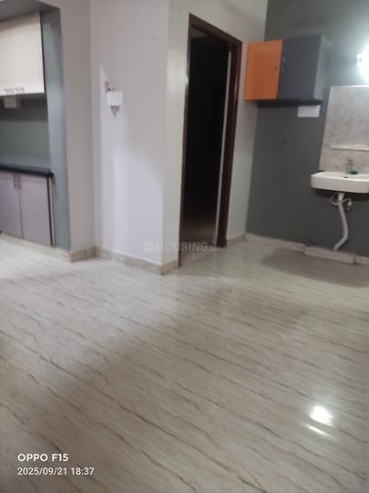 Radha Nagar Apartment Main Image 1