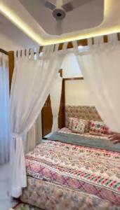 Bedroom Image of 6000 Sq.ft 5 BHK Duplex for rent in Vaishali Nagar Jaipur for Rs. 170000