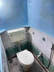Bathroom Image of 900 Sq.ft 3 BHK Independent House for rent in Sector 48 Faridabad for Rs. 12000