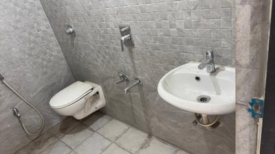Bathroom Image of 721 Sq.ft 1 BHK Apartment / Flat for rent in Cosmos Meluha, Khidkali Thane for Rs. 12500