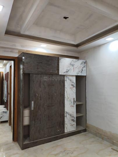 Lucky Aestor Square Main Image 1