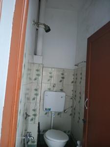 Bathroom Image of 589 Sq.ft 1 BHK Apartment / Flat for rent in Madhapur Hyderabad for Rs. 14000