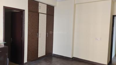 Bedroom Image of 1889 Sq.ft 3 BHK Apartment / Flat for rent in Mahagun Mascot, Crossings Republik Ghaziabad for Rs. 23000