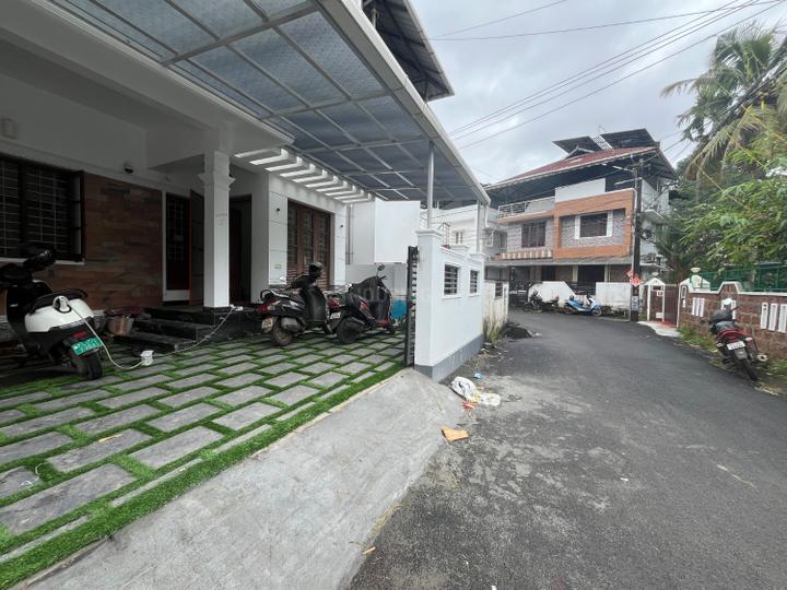 Vennala Main Image 1