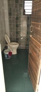 Bathroom Image of 1250 Sq.ft 3 BHK Independent House for rent in Sardar Ganj Anand for Rs. 15500