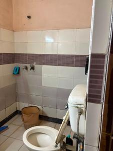 Bathroom Image of 800 Sq.ft 1 RK Independent House for rent in Sector 50 Noida for Rs. 15000