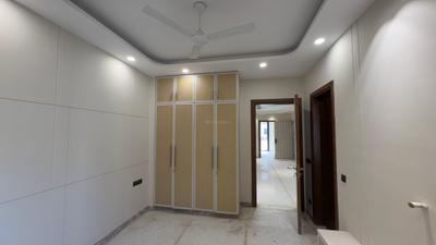 Bedroom Image of 1800 Sq.ft 3 BHK Builder Floor for sale in Paschim Vihar New Delhi for Rs. 38000000