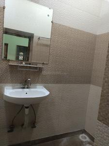 Bathroom Image of 1800 Sq.ft 3 BHK Builder Floor for rent in Model Town New Delhi for Rs. 40000