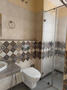 Bathroom Image of 1800 Sq.ft 3 BHK Apartment / Flat for sale in Bengal Peerless Avidipta Phase II, Santoshpur Kolkata for Rs. 31000000
