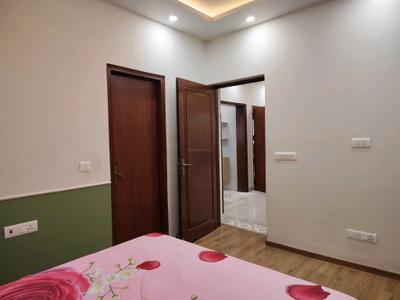 Bedroom Image of 1800 Sq.ft 3 BHK Apartment / Flat for rent in Vasant Kunj New Delhi for Rs. 100000
