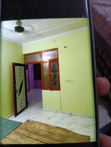 Bedroom Image of 1000 Sq.ft 1.5 BHK Independent House for rent in Bangla Bazar Lucknow for Rs. 4900