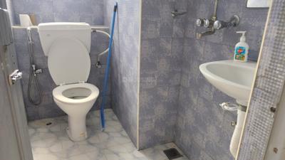 Bathroom Image of 695 Sq.ft 2 BHK Apartment / Flat for sale in Bengal Peerless Avidipta Phase II, Santoshpur Kolkata for Rs. 8500000