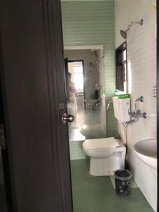 Bathroom Image of 625 Sq.ft 1 BHK Apartment / Flat for sale in Prayag Heights, Malad East Mumbai for Rs. 12500000