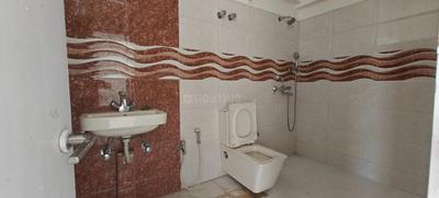 Bathroom Image of 2000 Sq.ft 3 BHK Apartment / Flat for sale in Behala Chowrasta Kolkata for Rs. 9800000