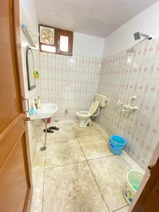 Bathroom Image of Heavens pg  in Krishna Nagar, Lucknow