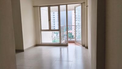Living Room Image of 1234 Sq.ft 2 BHK Apartment / Flat for sale in Logix Blossom Greens, Sector 143 Noida for Rs. 8300000