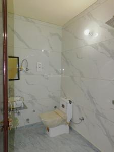 Bathroom Image of 900 Sq.ft 1 BHK Independent House for rent in Janakpuri New Delhi for Rs. 23000