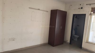 Bedroom Image of 1760 Sq.ft 3 BHK Apartment / Flat for rent in Gardenia Glory, Sector 46 Noida for Rs. 36000