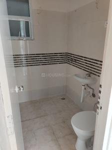 Bathroom Image of 700 Sq.ft 2 BHK Apartment / Flat for sale in Shree Green Court, Sector 90 Gurgaon for Rs. 7250000
