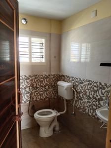 Bathroom Image of 600 Sq.ft 1 BHK Builder Floor for rent in Varthur Bengaluru for Rs. 13000