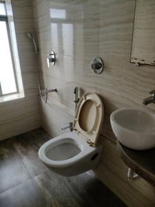 Bedroom One Image of 1601 Sq.ft 3 BHK Apartment / Flat for rent in Mulund West Mumbai for Rs. 95000