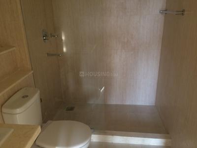 Bathroom Image of 1550 Sq.ft 3 BHK Apartment / Flat for sale in DLF Regal Gardens, Sector 90 Gurgaon for Rs. 21200000