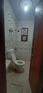 Bathroom Image of 650 Sq.ft 2 BHK Builder Floor for rent in Palam New Delhi for Rs. 22000