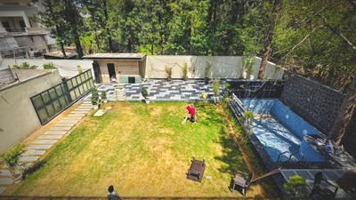 Balcony Image of 9000 Sq.ft 5 BHK Villa for sale in Mandi New Delhi for Rs. 180000000