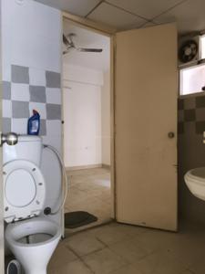 Common Bathroom Image of 1350 Sq.ft 3 BHK Apartment / Flat for sale in Gaur City 7th Avenue, Noida Extension Greater Noida for Rs. 14500000