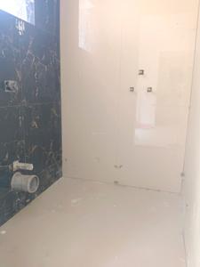 Common Bathroom Image of 855 Sq.ft 2 BHK Apartment / Flat for sale in Purbalok Kolkata for Rs. 5558000