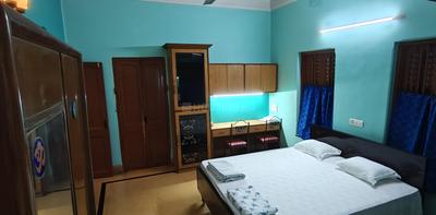 Bedroom Image of 1100 Sq.ft 2 BHK Builder Floor for rent in Kalighat Kolkata for Rs. 30000