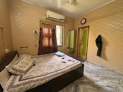 Bedroom Image of 1700 Sq.ft 3 BHK Apartment / Flat for sale in Shyamal Ahmedabad for Rs. 10100000