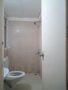 Common Bathroom Image of 950 Sq.ft 2 BHK Apartment / Flat for sale in Jaypee Kosmos, Sector 134 Noida for Rs. 7200000