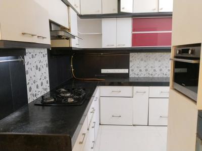Kitchen Image of 1900 Sq.ft 3 BHK Apartment / Flat for sale in Khokhar House, Khar West Mumbai for Rs. 107500000