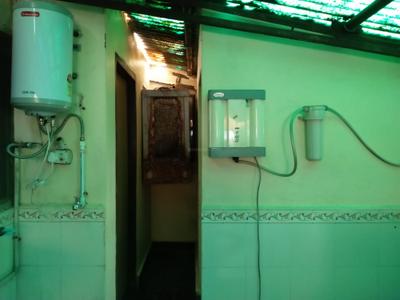 Bathroom Image of 1250 Sq.ft 1 R Builder Floor for rent in Pandri Raipur for Rs. 5000