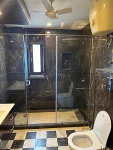 Bathroom Image of 4500 Sq.ft 4 BHK Builder Floor for rent in New Friends Colony New Delhi for Rs. 232000