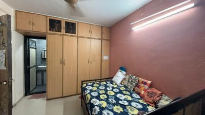 Bedroom Image of 800 Sq.ft 2 BHK Apartment / Flat for rent in Siddharth Nagar Complex, Borivali East Mumbai for Rs. 55000