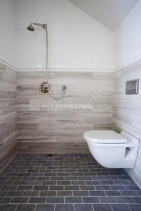 Bathroom Image of 6000 Sq.ft 8 BHK Apartment / Flat for sale in Santacruz West Mumbai for Rs. 295000000