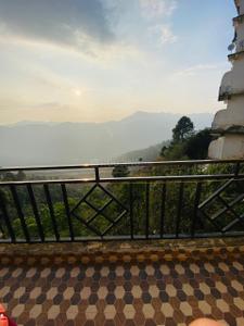 Balcony Image of 1500 Sq.ft 3 BHK Apartment / Flat for rent in Beolia Shimla for Rs. 21000