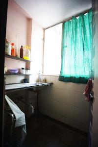 Kitchen Image of 1890 Sq.ft 3 BHK Apartment / Flat for sale in Gurukul Ahmedabad for Rs. 12800000