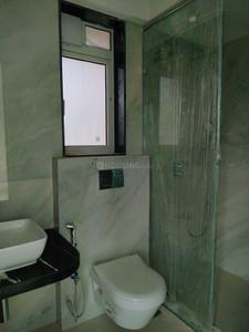 Bathroom Image of 1800 Sq.ft 4 BHK Apartment / Flat for sale in Juhu Mumbai for Rs. 125000000